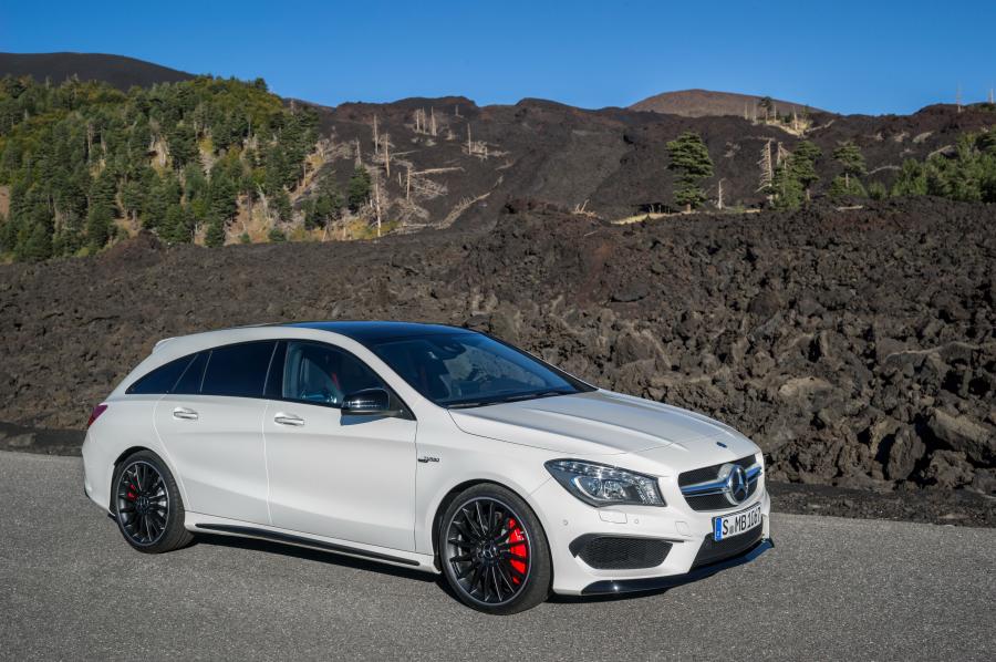  Mercedes-AMG CLA45 Shooting Brake 2015 года  (фото 28 из 32)